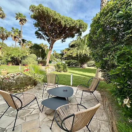Bergerie Piscine, Clim, Balneo & Terrasse *